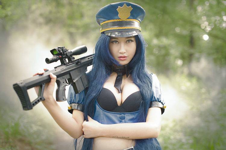 cosplay萝莉美少女警察图片