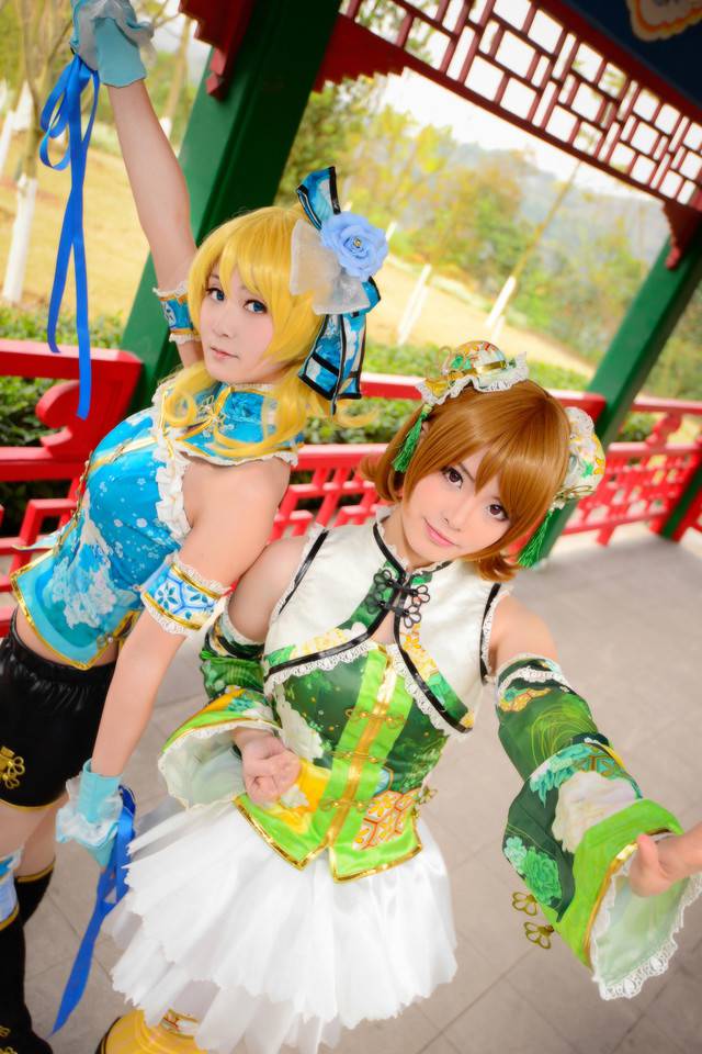 户外古风美女coser图片