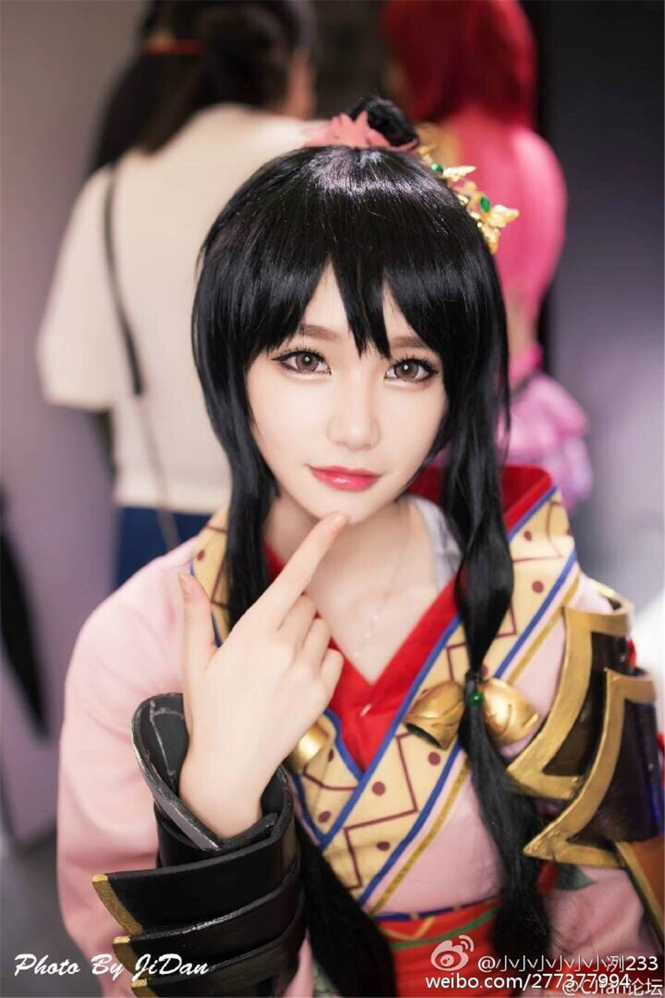 女主播小咧233百变cosplay美图大赏