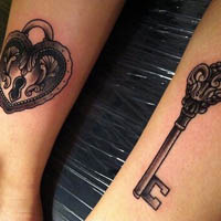 把爱情留在皮肤上情侣纹身图片