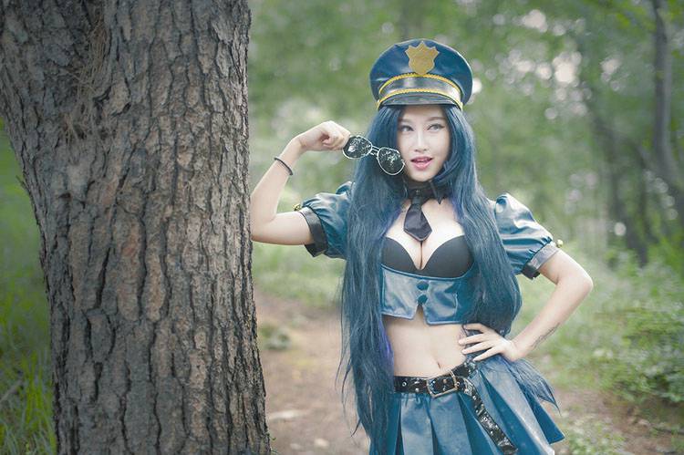 cosplay萝莉美少女警察图片