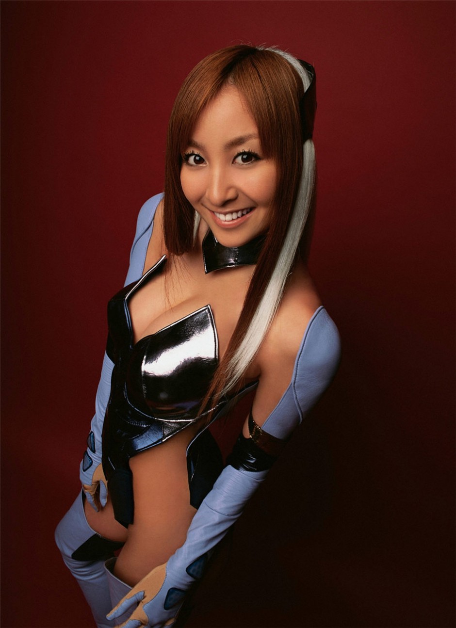 日本明星木口亚矢化身女战士cosplay图片