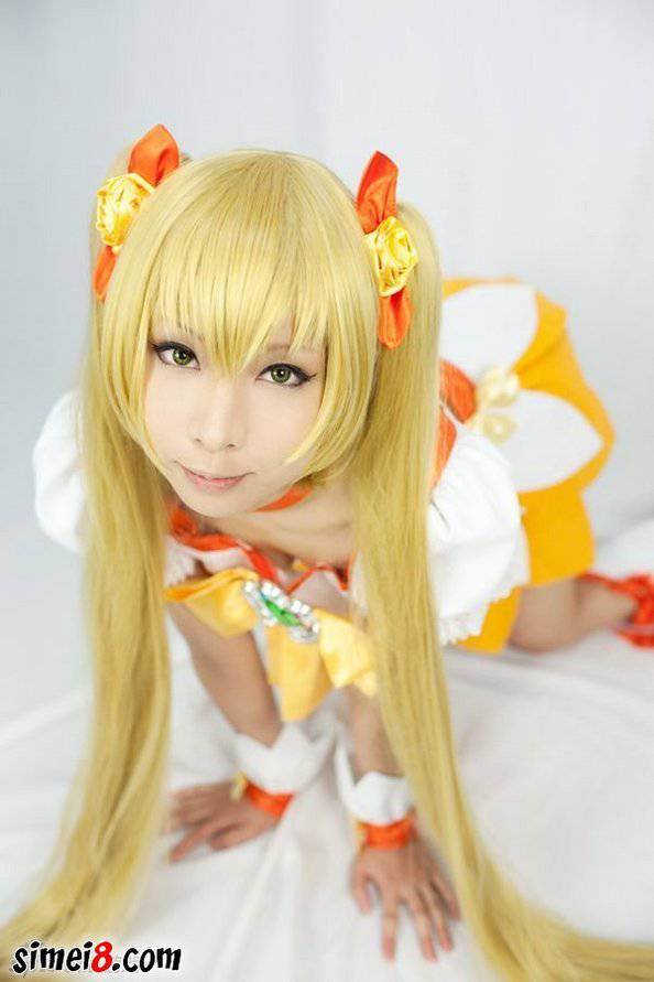 金发动漫少女cosplay私房美照