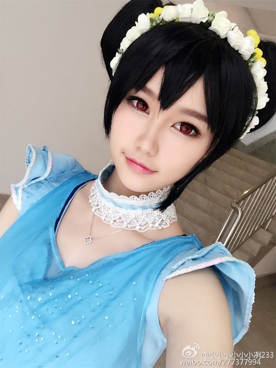 女主播小咧233百变cosplay美图大赏