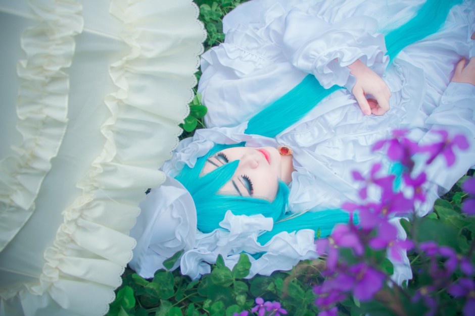 白皙美女甜美cos初音未来写真