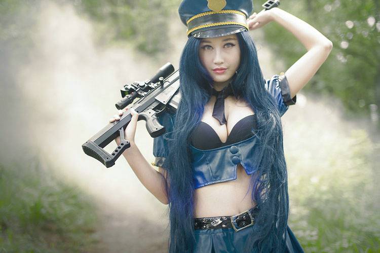 cosplay萝莉美少女警察图片