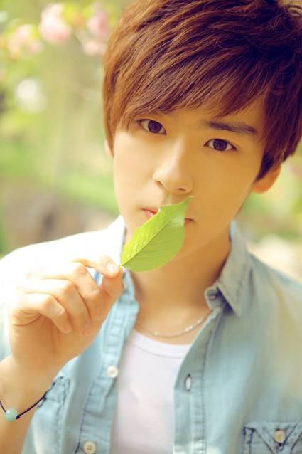 唯美阳光帅气非主流男生图片