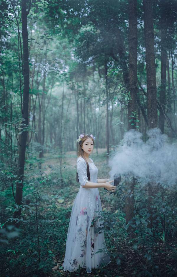 森系唯美意境女生图片赏析