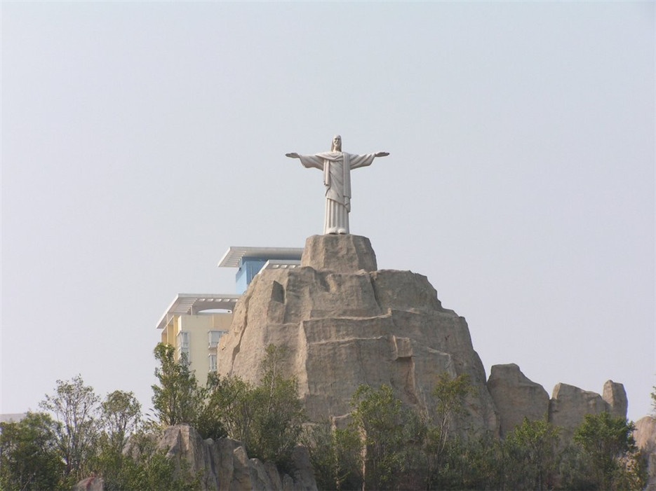 神圣的巴西耶稣山高清图片
