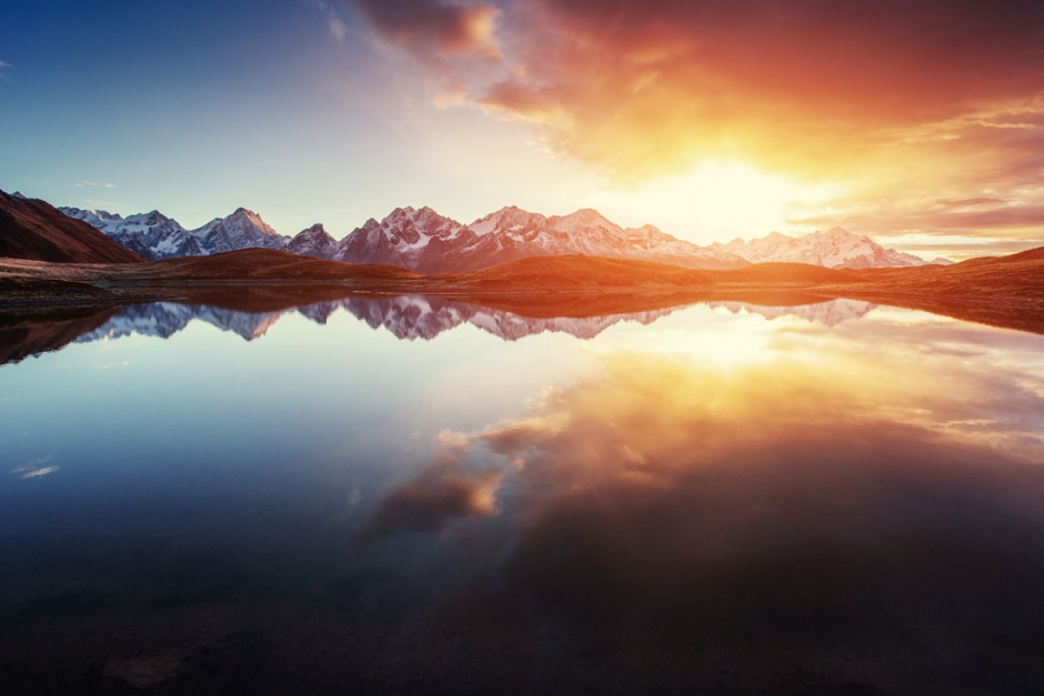 唯美的新疆山脉风景图片