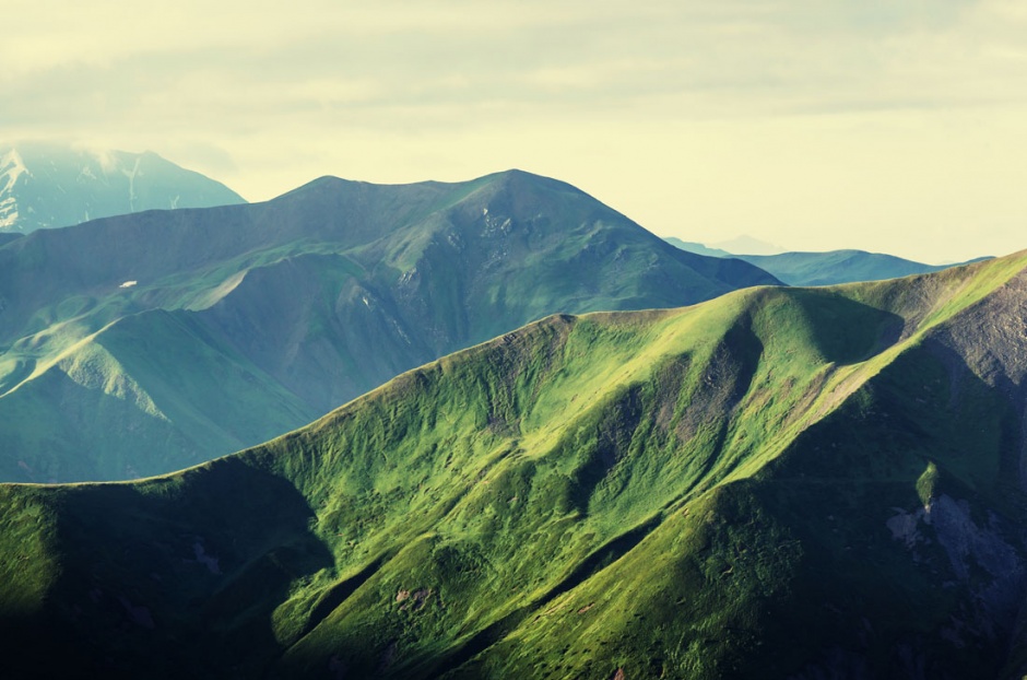 唯美的新疆山脉风景图片