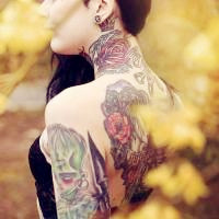 超拽霸气的美女纹身头像图片