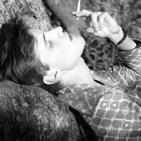 冷酷的非主流男生抽烟头像