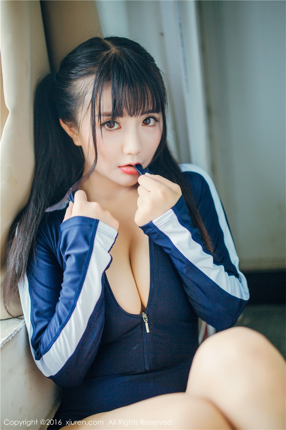 90后美少女校花阿乖Kiddo写真图片