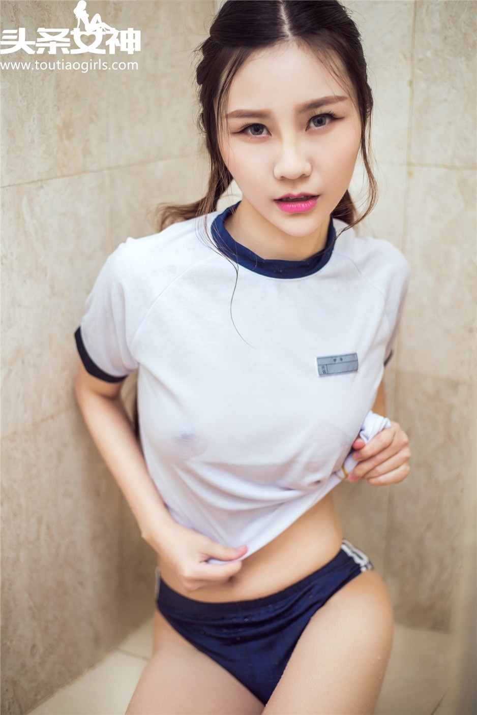 清纯甜美学生妹周思超浴室性感写真