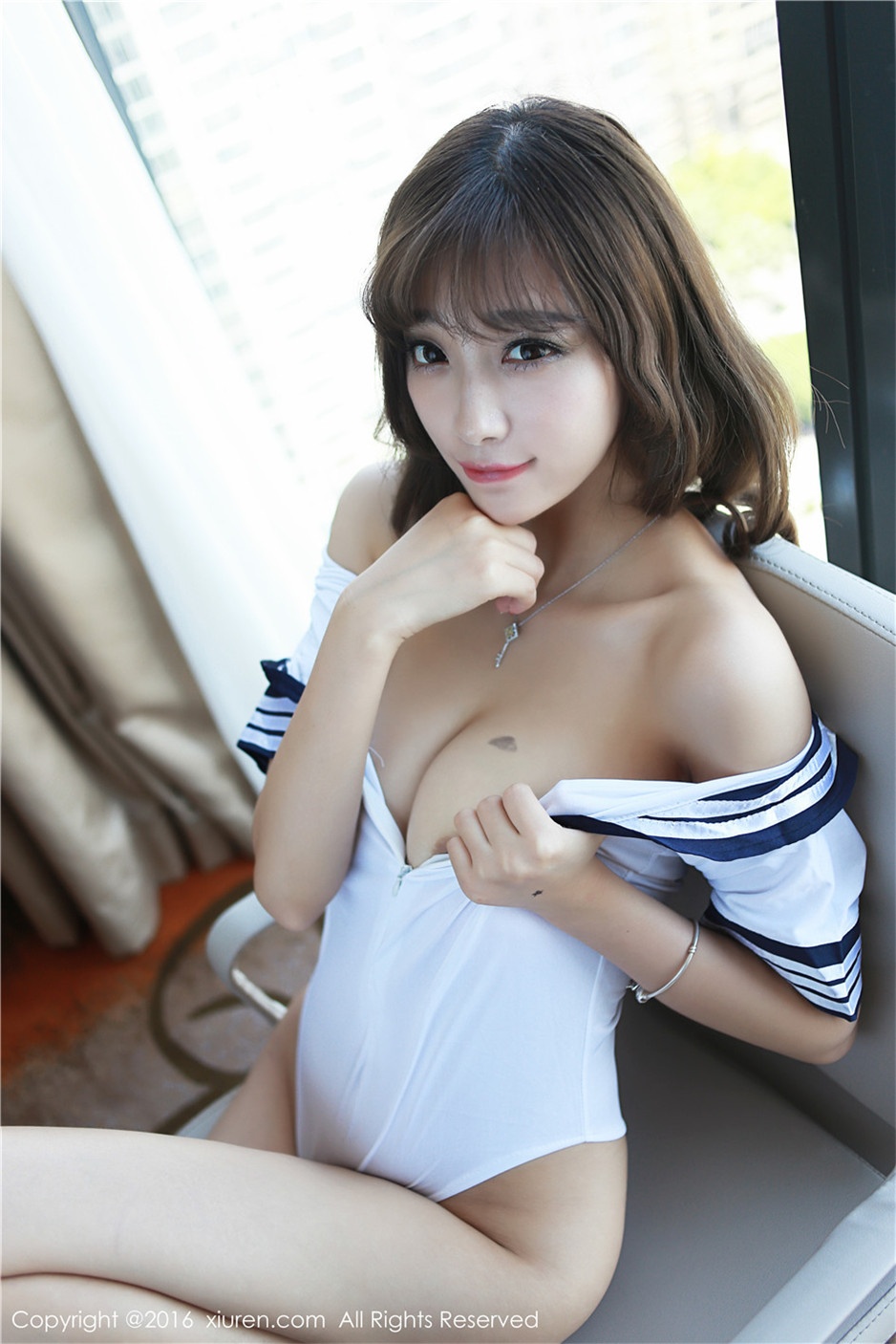 秀人网性感美女sugar小甜心CC制服写真