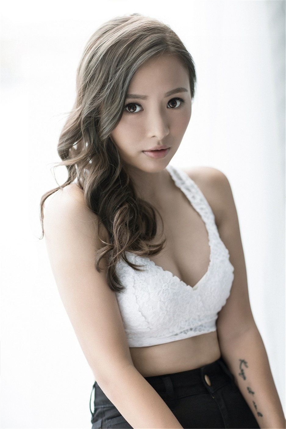 香港模特谭淇淇唯美迷人写真图片