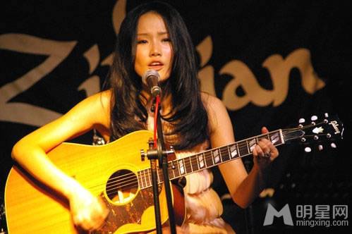 中国流行女歌手黄龄演唱会图片