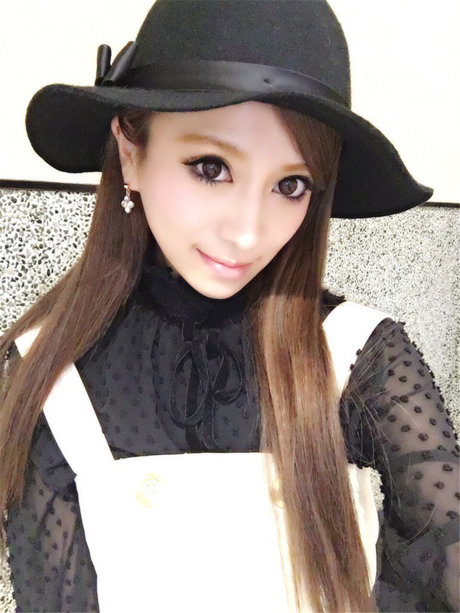 日本模特美女愛沢えみり养眼迷人图片