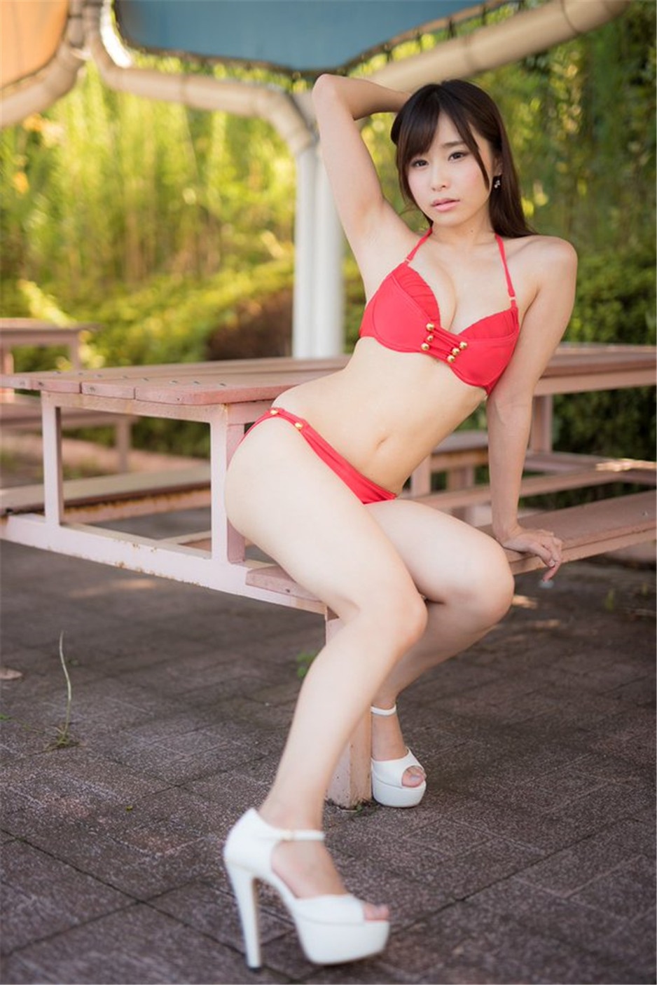 日本90后美女逢坂爱比基尼写真