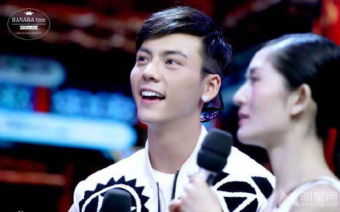 帅气男神陈伟霆登上《快乐大本营》