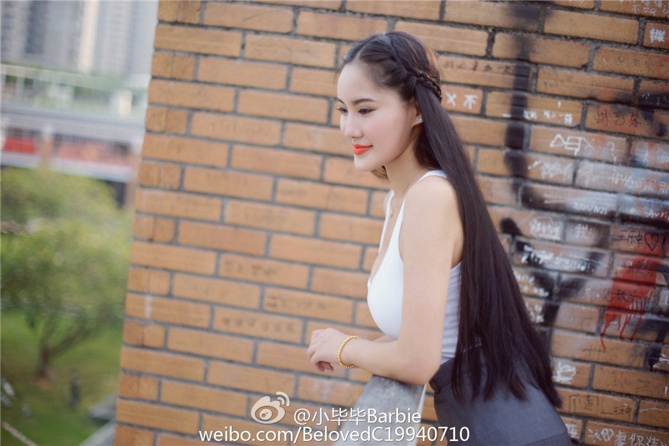 性感美女主播小毕毕Barbie户外写真