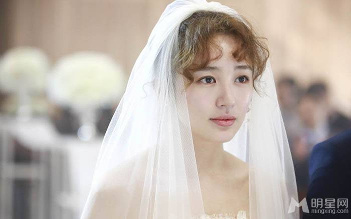 《未来的选择》尹恩惠幸福甜蜜婚纱剧照