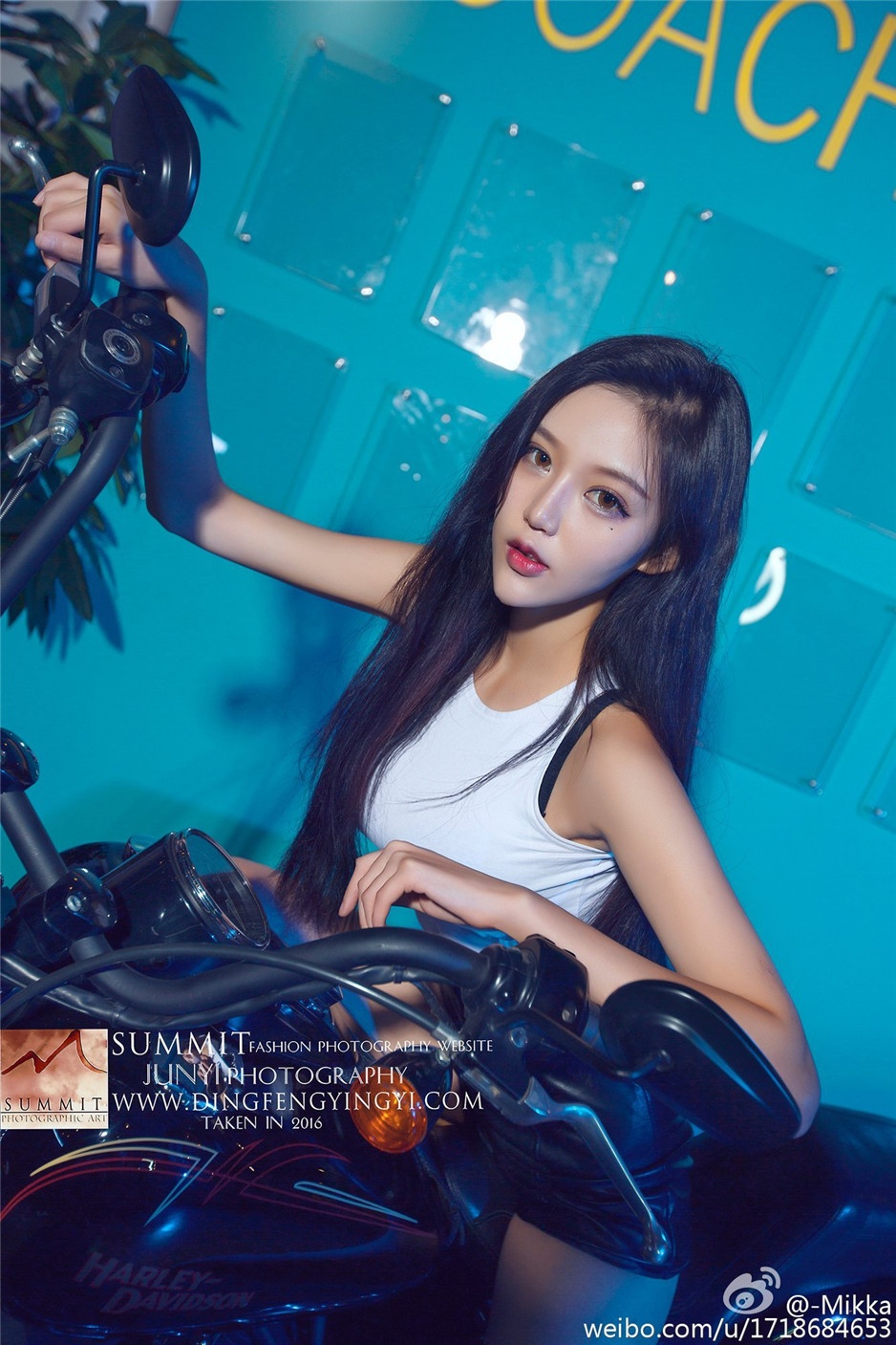 90后时尚美女模特Mikka性感迷人图片