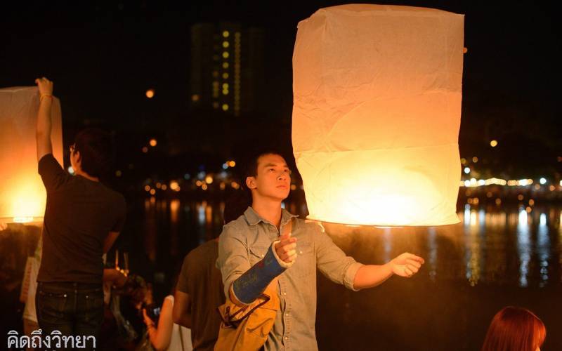 泰国电影《教师日记》浪漫爱情剧照图