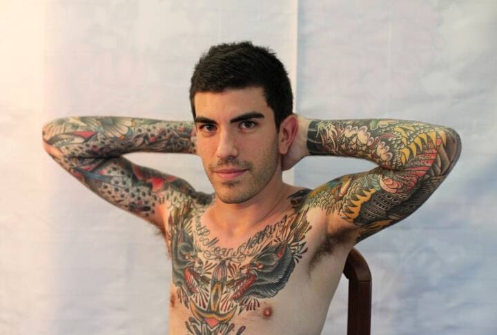 巴塞罗那帅哥花臂纹身图案