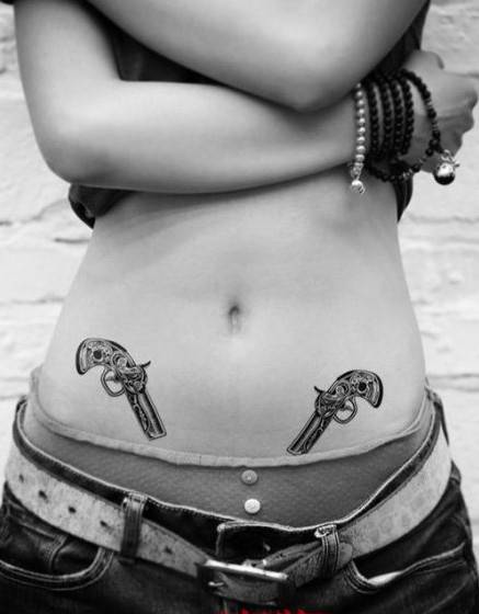 女生腹部艺术纹身图案赏析