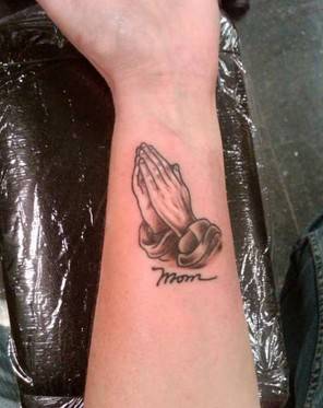 祈祷之手艺术纹身图片欣赏