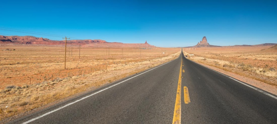 唯美意境的公路风景图片