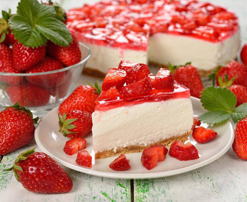 漂亮的草莓蛋糕高清图片