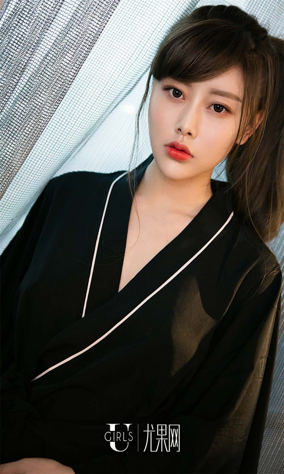 90后美女艺宁最新性感私房照