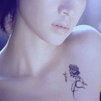 唯美简约的qq女生纹身头像