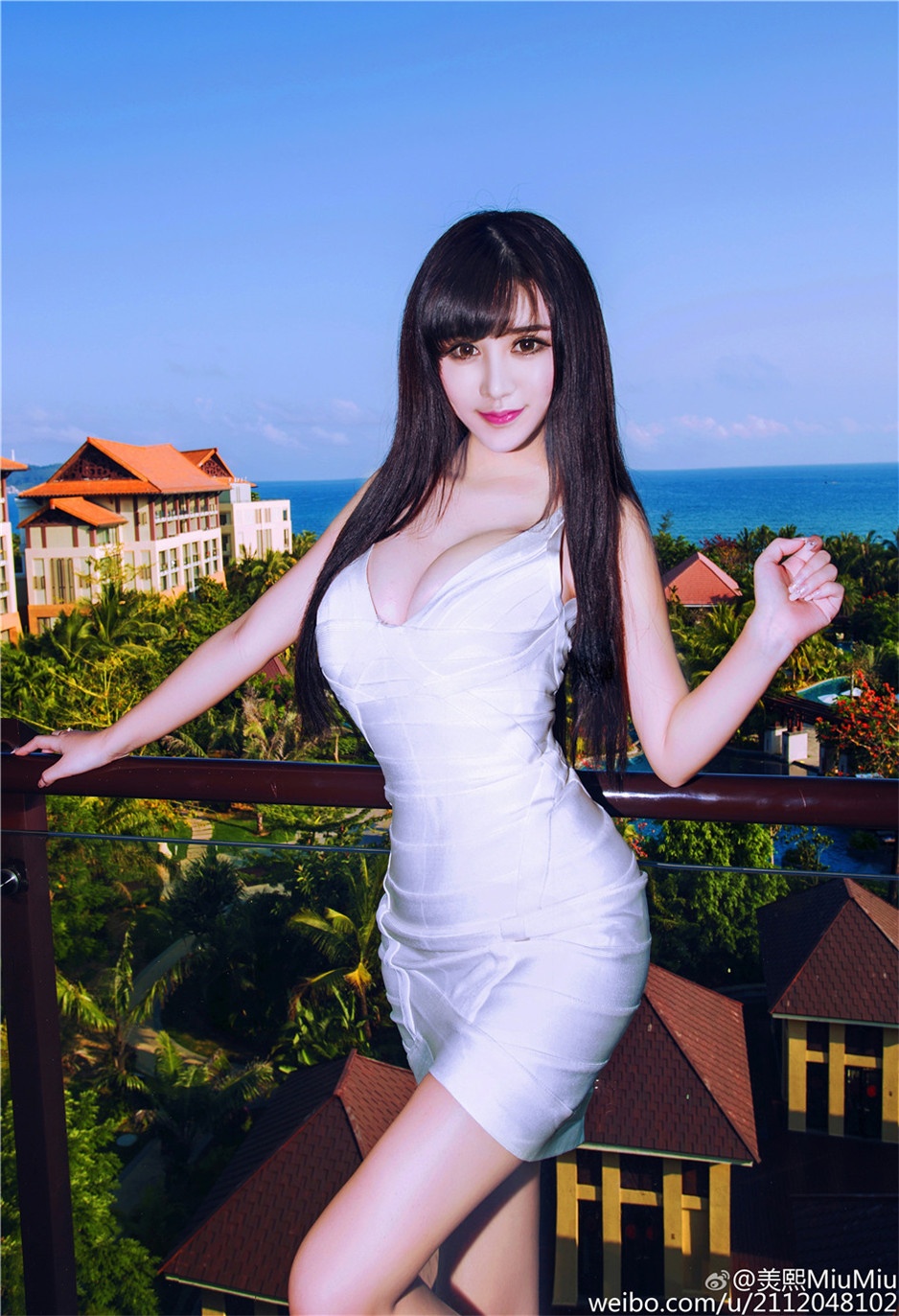 尤果网女神美熙性感度假风写真