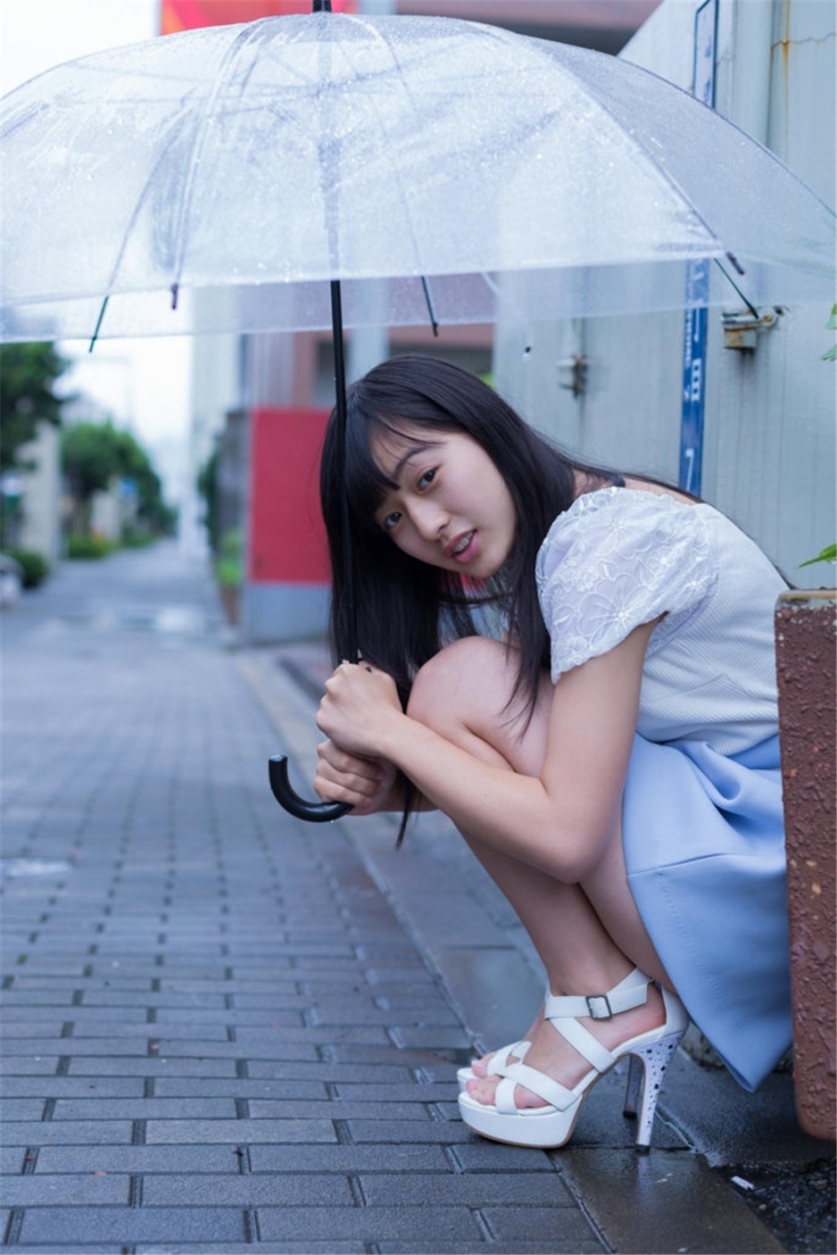 日本清纯妹子铃木茜音户外图片