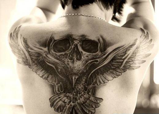 艺术酷黑骷髅后背纹身图案