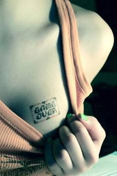 时尚精品女生胸部纹身图案