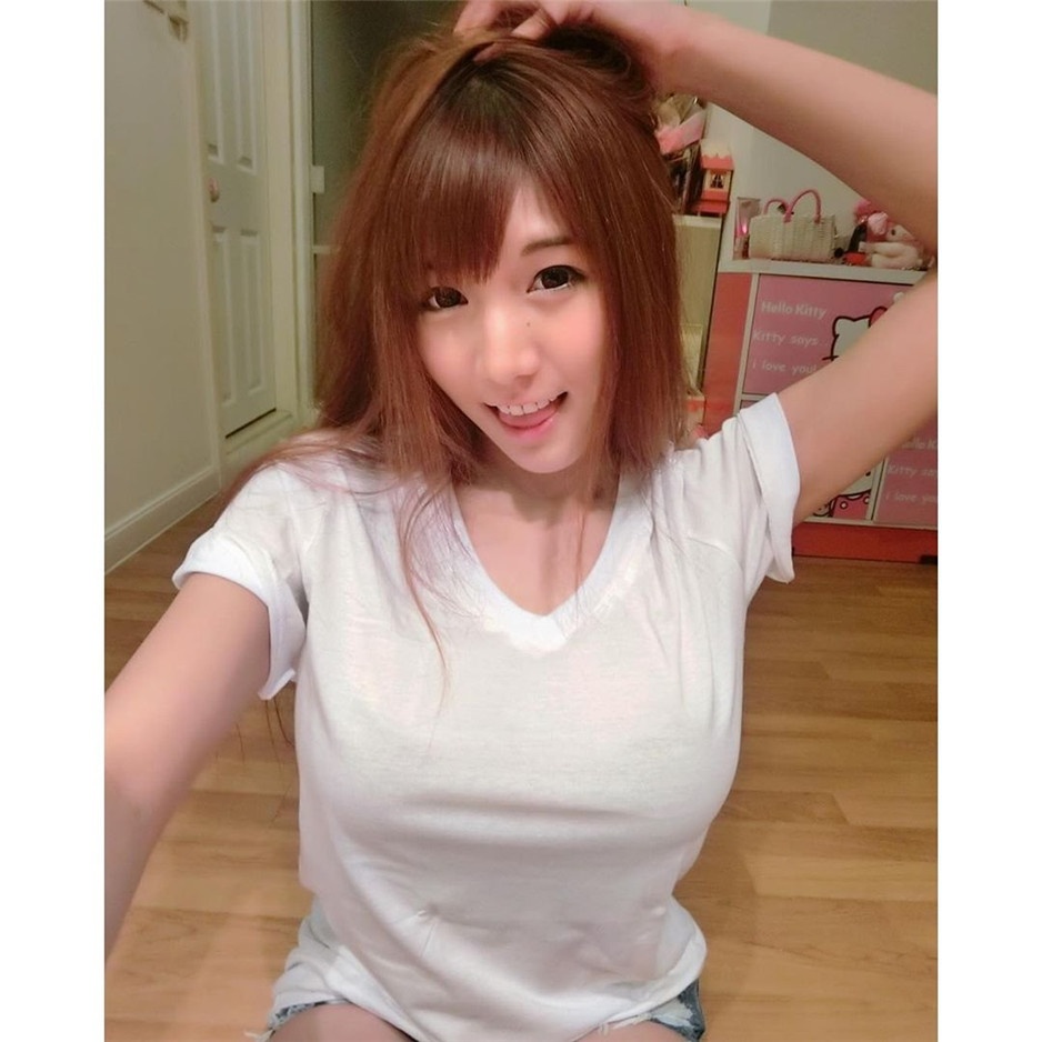 泰国网络美女Arisara Karbdecho性感自拍图片