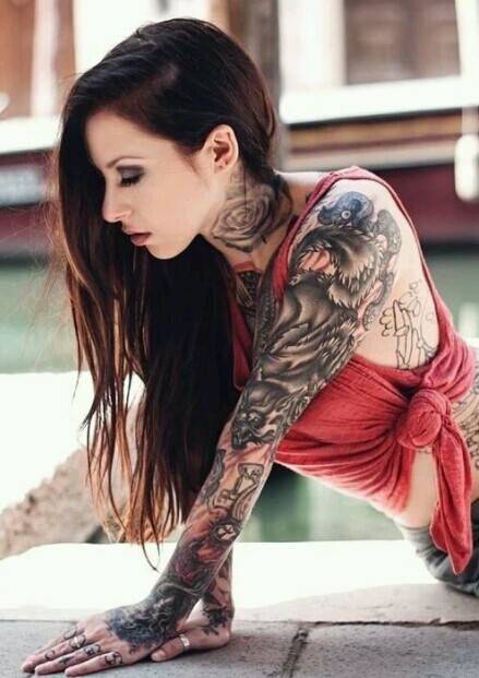 芬香艺术女生花臂纹身图案