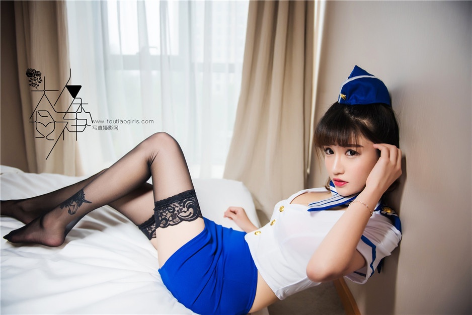 网络美女郭美美空姐制服写真