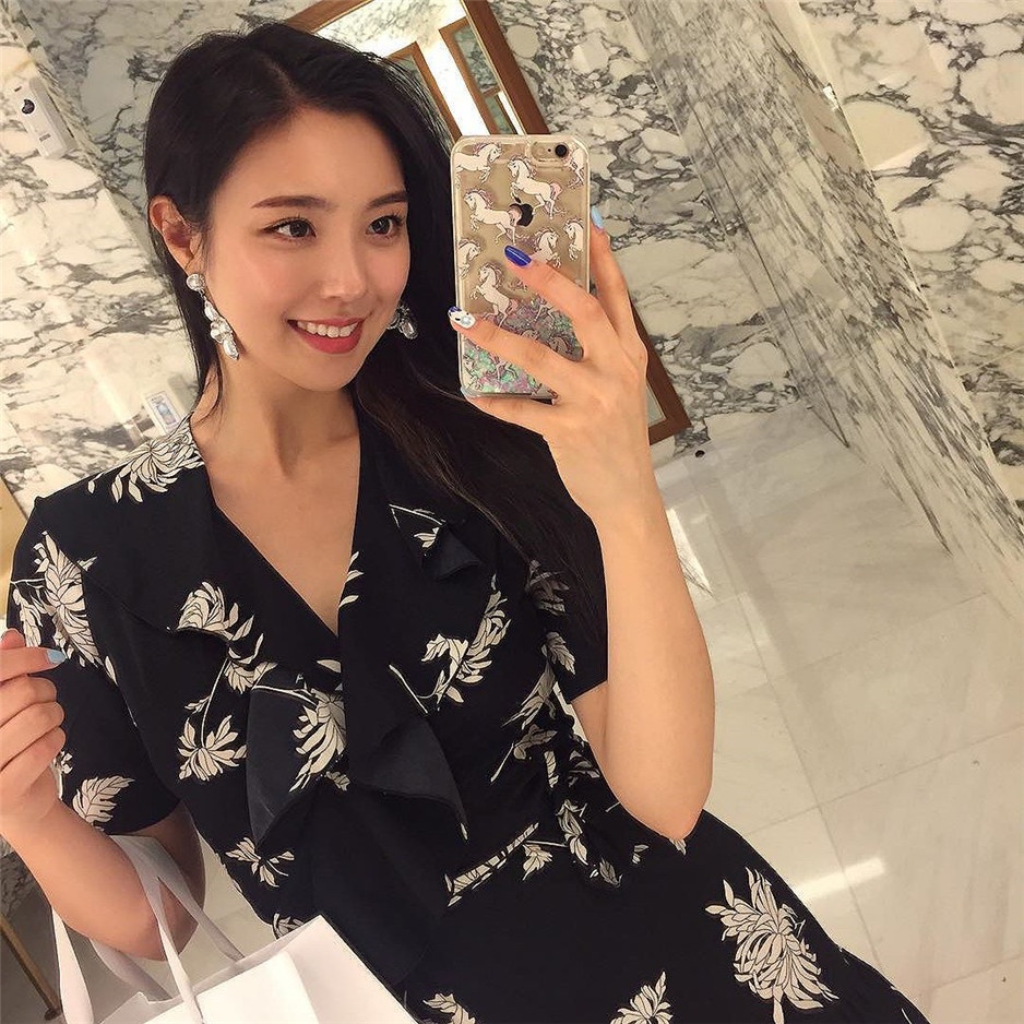 韩国环球小姐曹世辉海量生活照