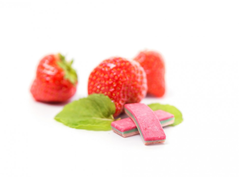 草莓味的口香糖图片素材