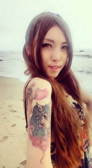 气质美女花语艺术纹身图案