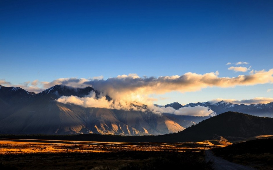 秀丽旖旎的新西兰山脉风景高清图片