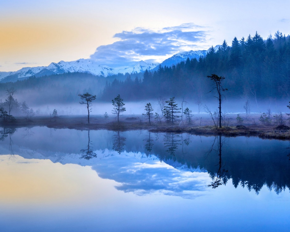 唯美的雪景高清电脑桌面壁纸