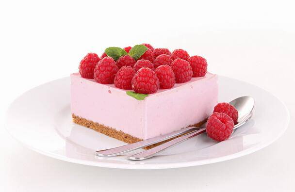 美味树莓水果芝士蛋糕图片
