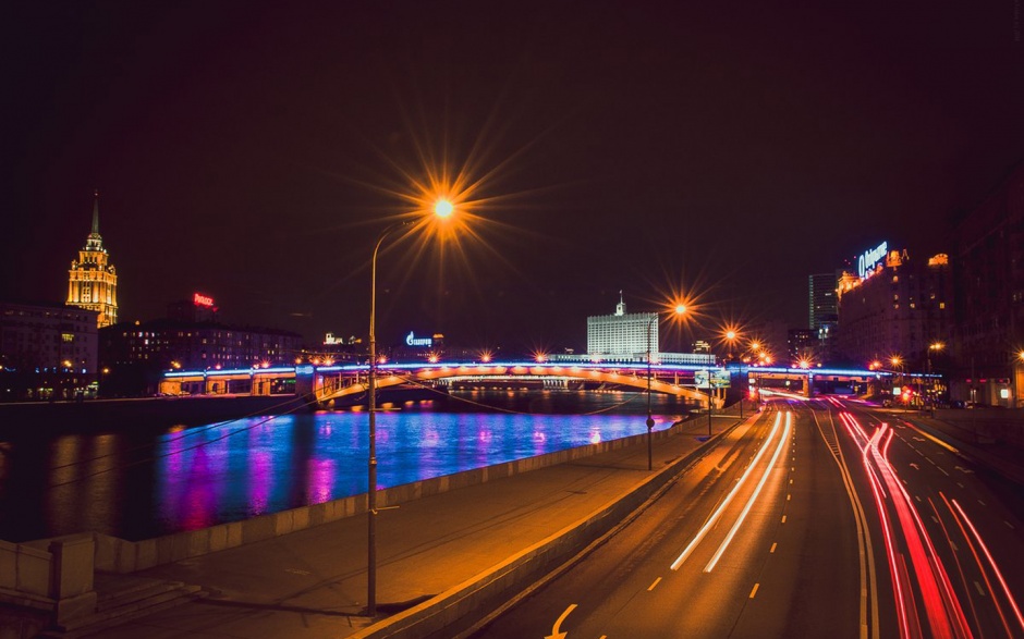 灿烂辉煌的繁华都市夜景壁纸
